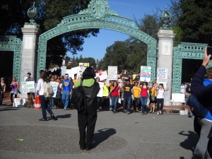 dscn6959_12600ucbstrike1115-11-second-group-sather-gate